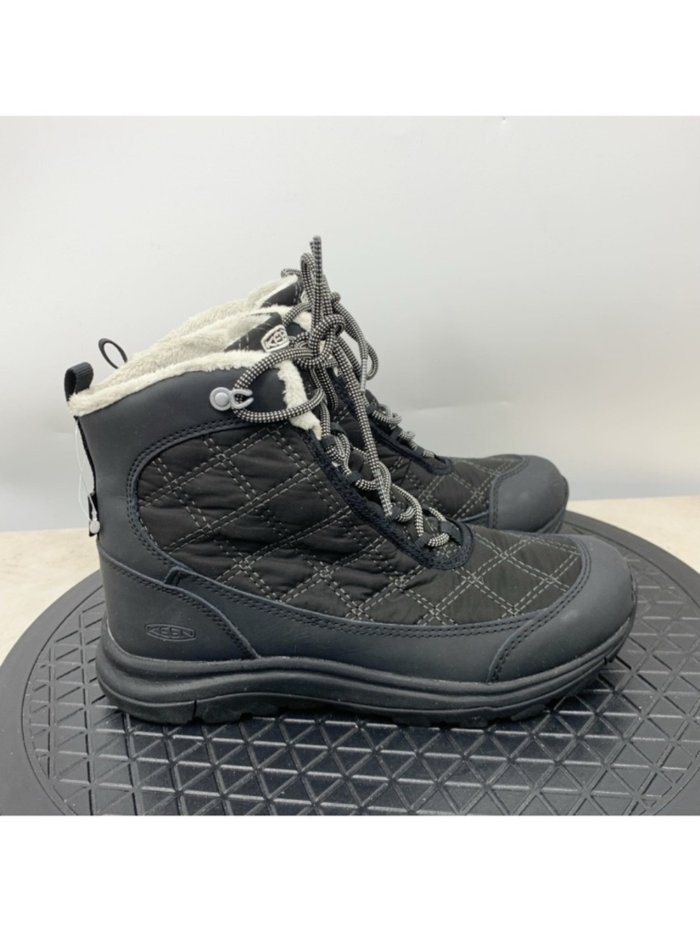 KEEN Boots Women Size 7 Shoes Terradora II Black Dry Waterproof Lined Tie